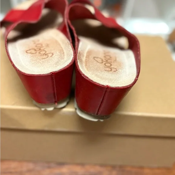 Yokono Women's Red and Brown Sandal Bundle - Picture 4 of 10